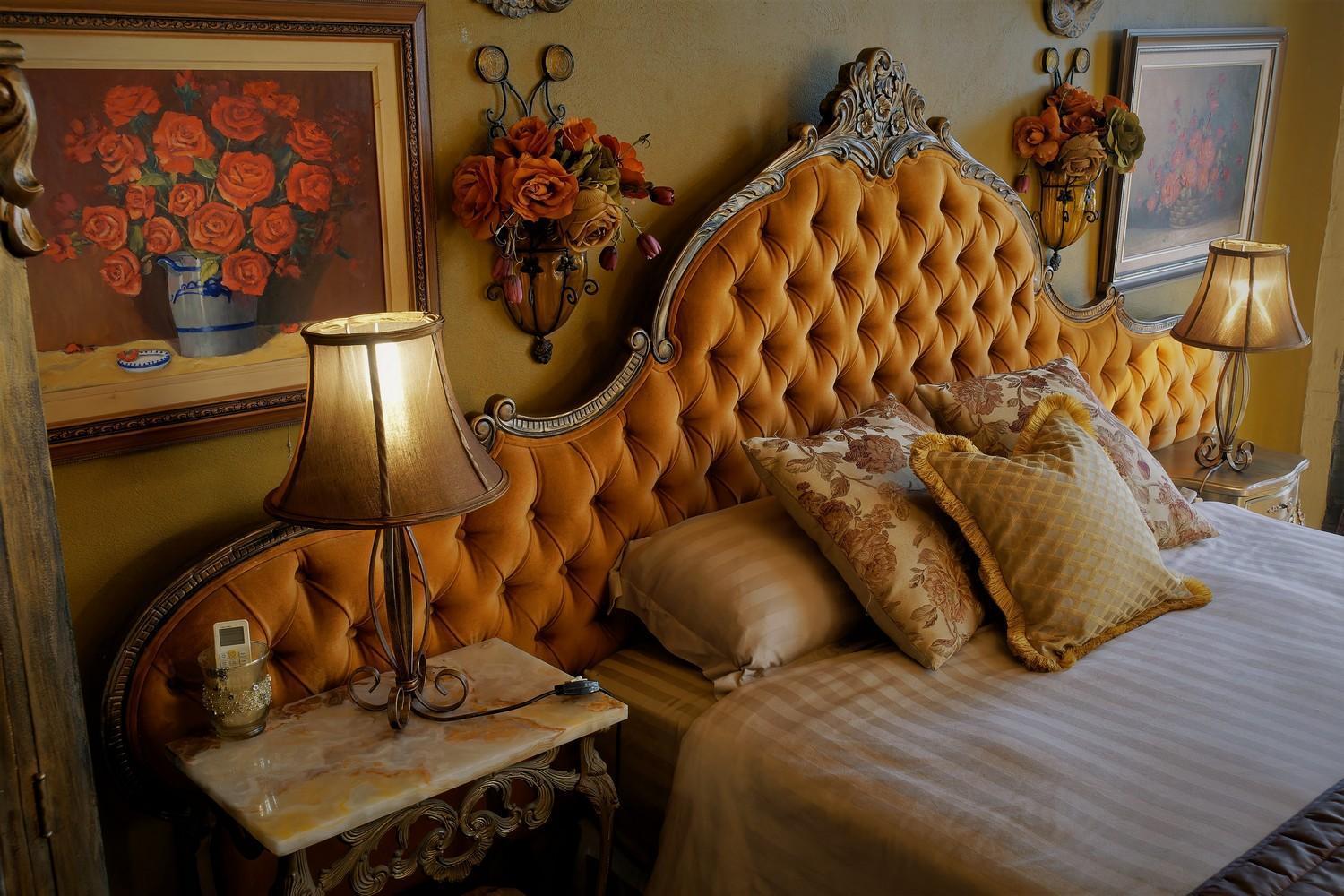 Отель Bygracealone Manor Outeniekwa Экстерьер фото