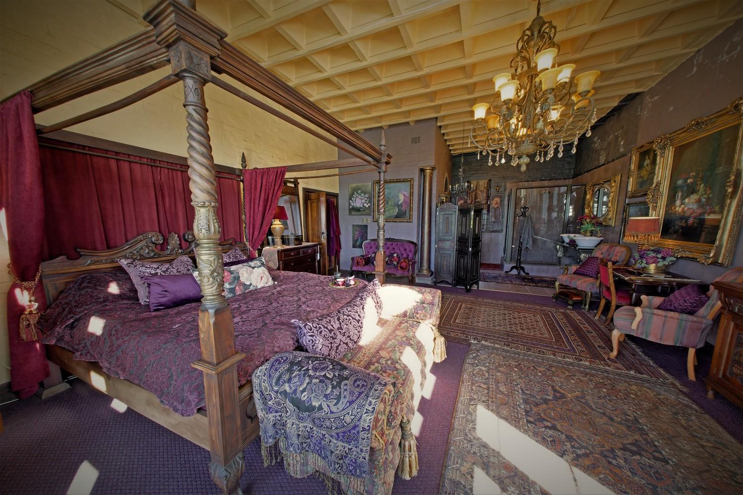 Отель Bygracealone Manor Outeniekwa Экстерьер фото