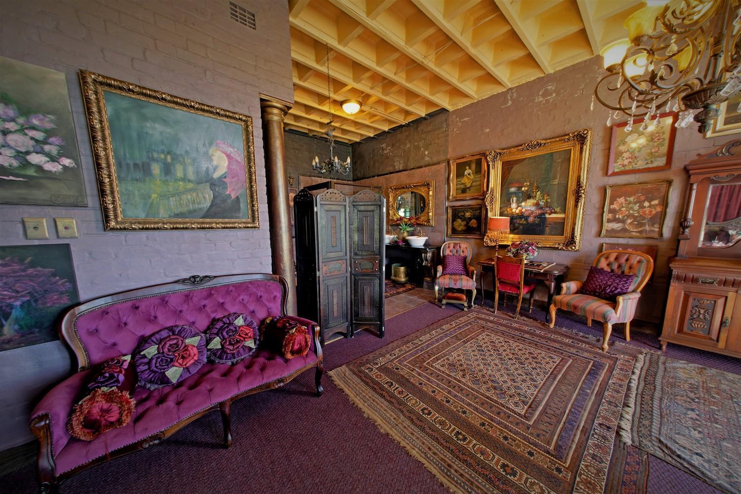 Отель Bygracealone Manor Outeniekwa Экстерьер фото